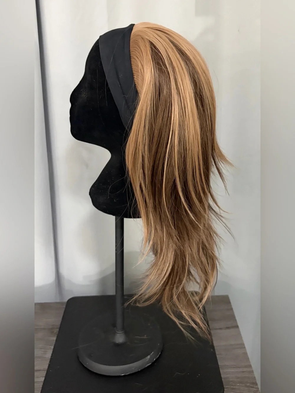 New CHELSEY SMITH CROWN Headband Wig Soft Brunette Chestnut Long Layers